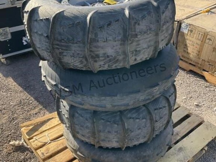 32in-sand-paddle-tires-&-15in-wheels-image-2