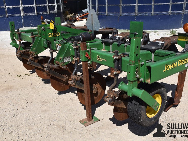 2011-john-deere-2100-image-9