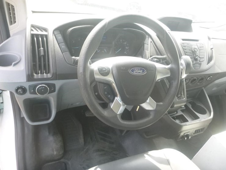 2015-ford-transit-image-13