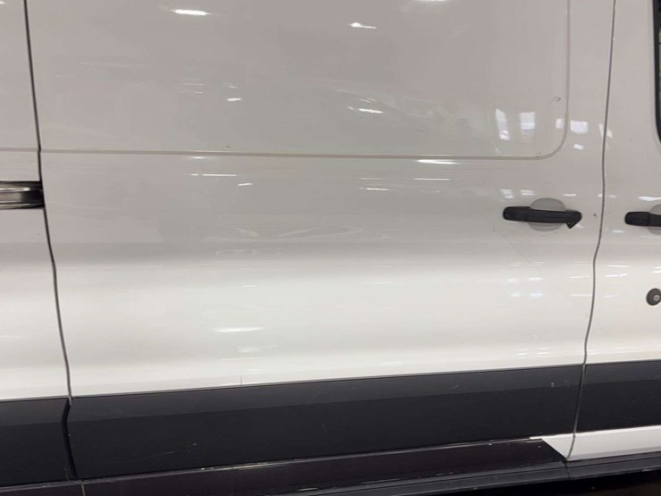2019-ford-transit-image-22
