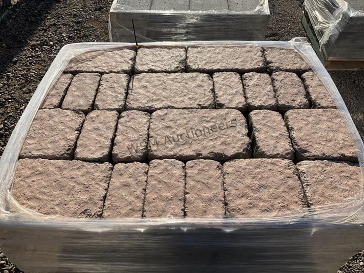 pallet-of-stone-pavers-image-5