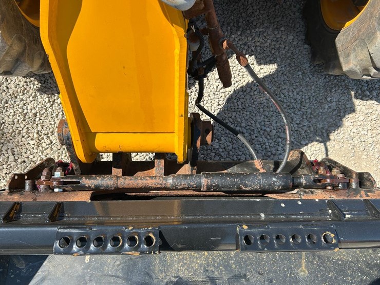 2018-jcb-525-60-image-10