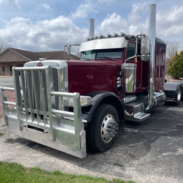 #200 • 2020 Peterbilt Semi-Tractor (Has WI Title) (Denmark, WI)