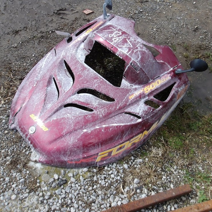 #9225 • Ski-doo Formula 500 Snowmobile hood