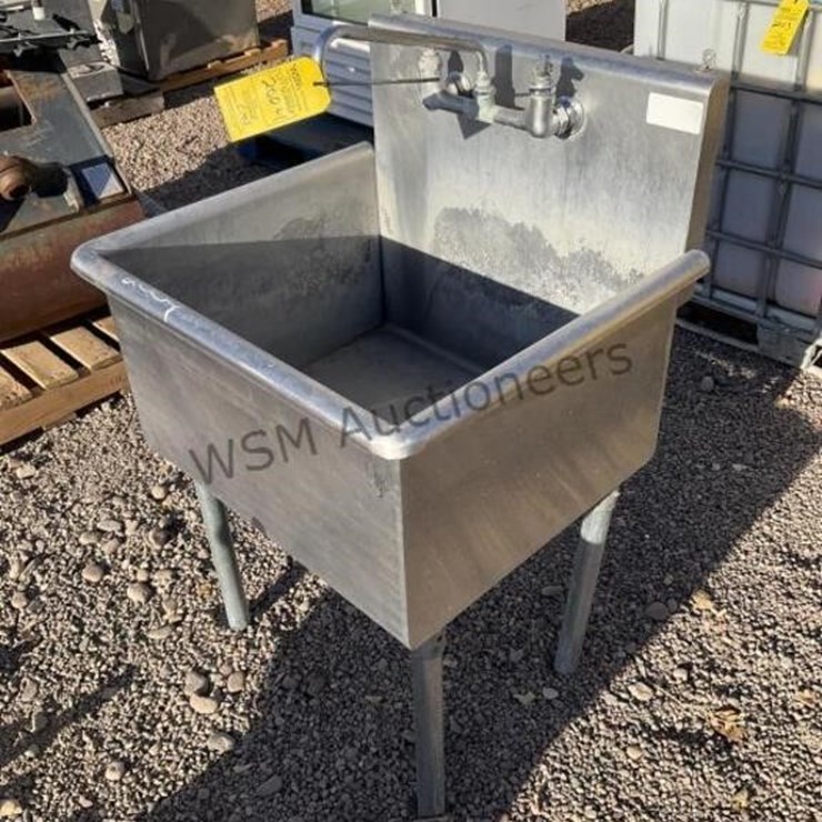 STAINLESS STEEL SINK