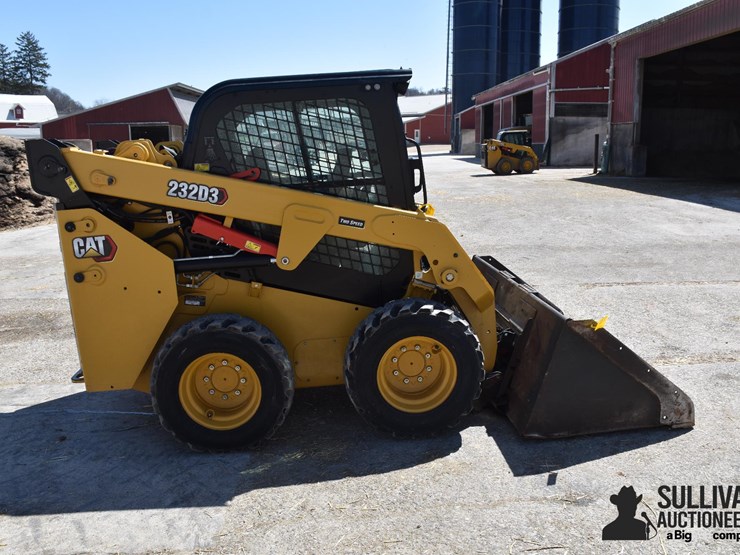 2023-caterpillar-232d3-image-4