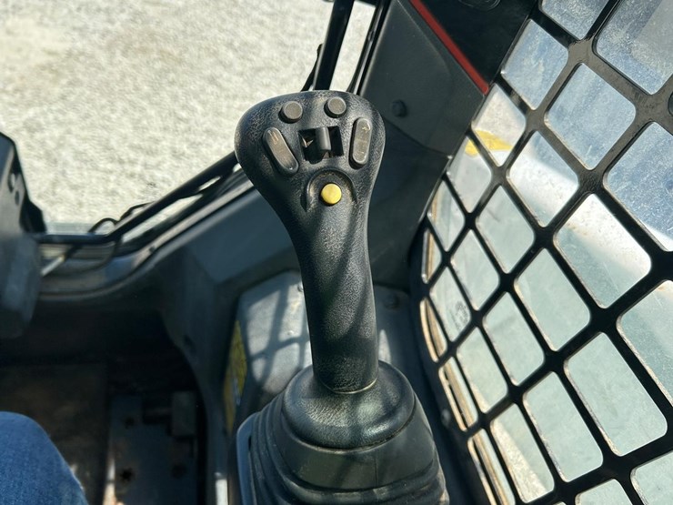 2022-bobcat-t66-image-21