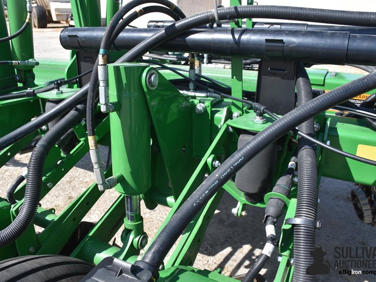 2016-john-deere-1775nt-image-18
