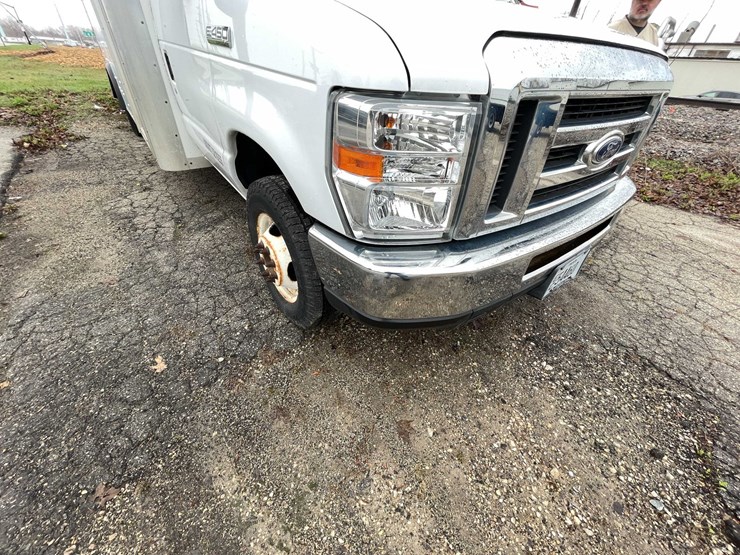 2016-ford-e450-image-9