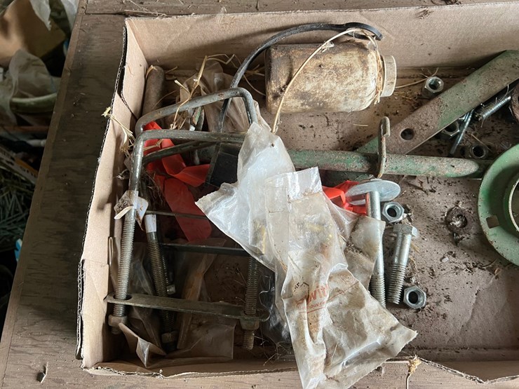 #9645-•-misc.-john-deere-parts-image-4