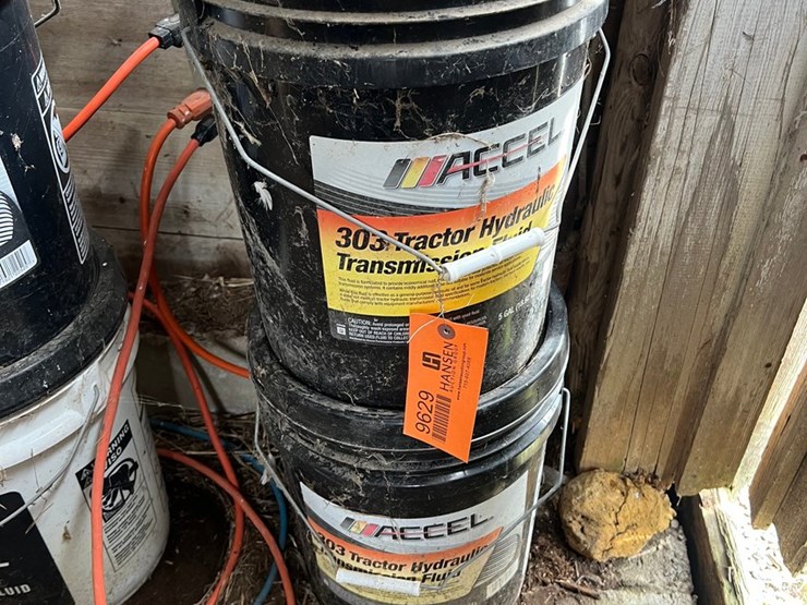 #9629-•-(4)-5-gallon-pails-hydraulic-transmission-fluid-image-2