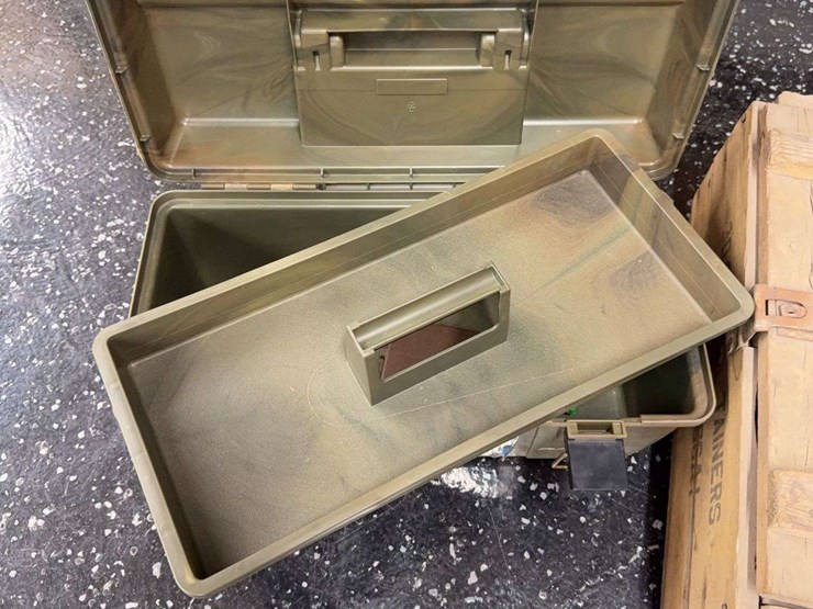 field-box-and-ammo-crates-image-6