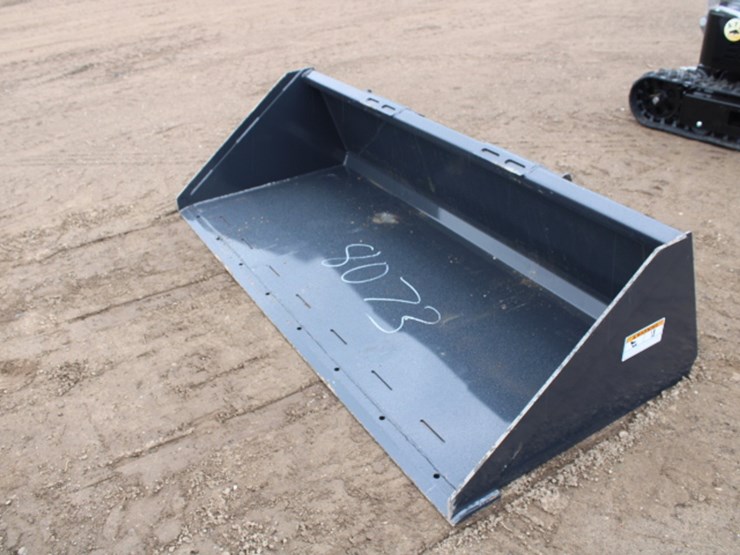 #8073-•-84"-track-duty-bucket-image-1