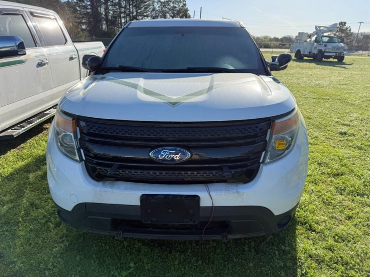 2014-ford-explorer-image-5