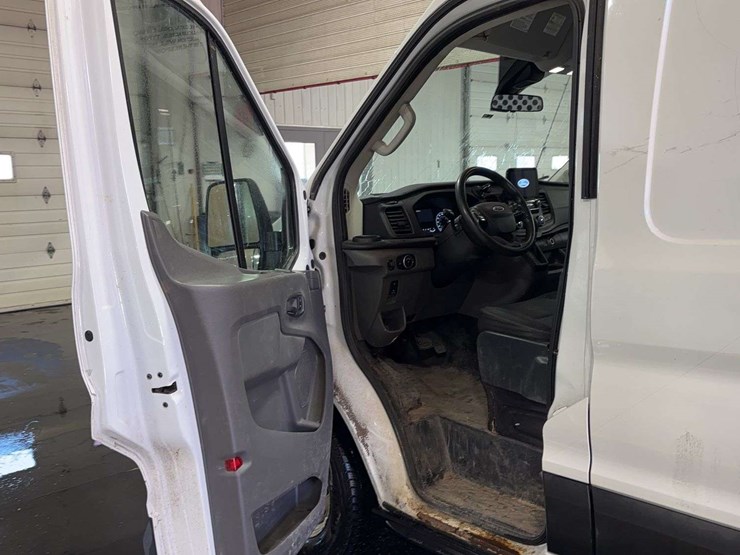 2021-ford-transit-image-10