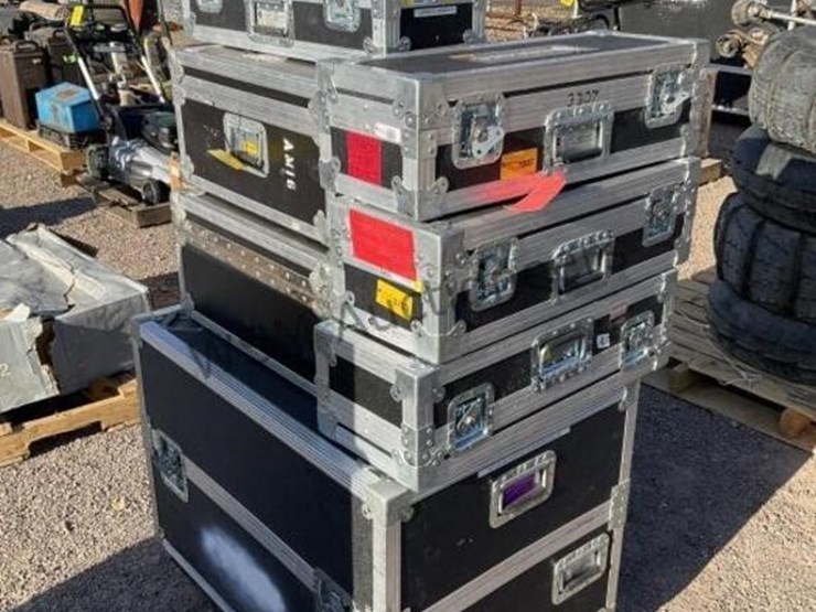 pallet-of-asst-equipment-transport-cases-image-1
