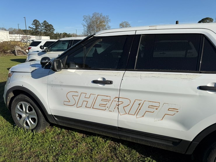 2015-ford-explorer-image-5