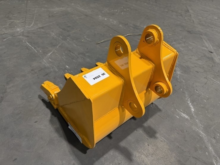 2026-caterpillar-305-image-4