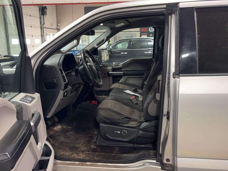 2016-ford-f150-xlt-image-9