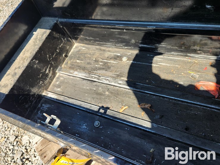 truck-bed-toolbox-image-9