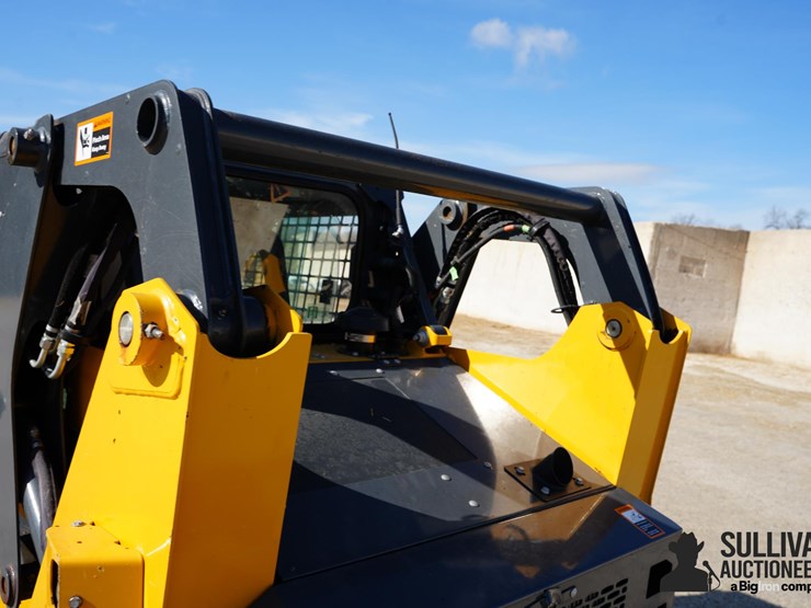 2022-deere-318g-image-20