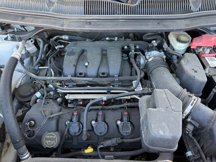 2014-ford-explorer-image-18