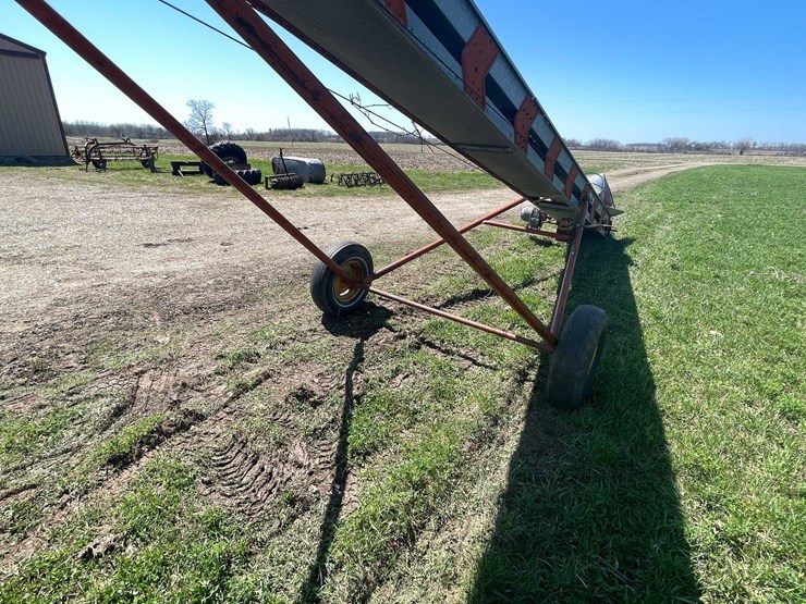 #6090-•-little-giant-bale-elevator-(omro,-wi)-image-8