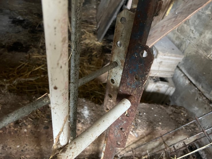 #9625-•-creep-feed-pannels-image-3