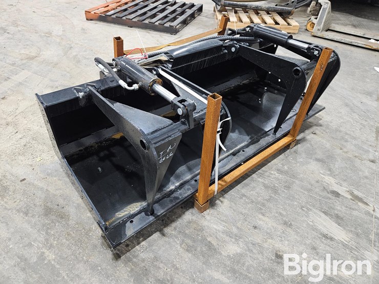 2026-massey-ferguson-730-image-3
