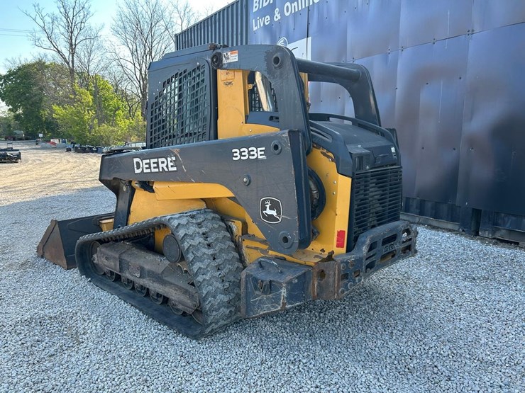 deere-333e-image-2