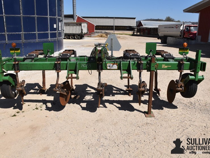 2011-john-deere-2100-image-2