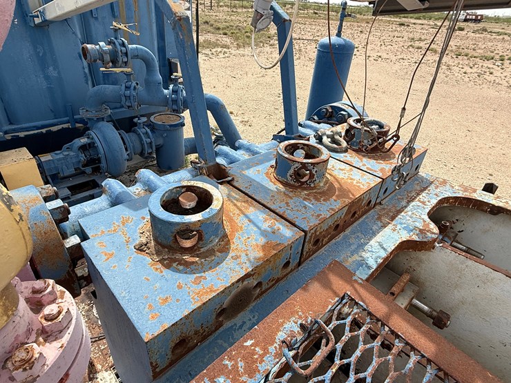 continental-emsco-fb-1600-5k-wp-triplex-mud-pump-w/-ac-electric-motor-&-mixing-tank-skidded-image-8