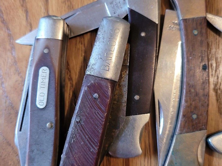 assorted-folding-pocket-knives-including-buck-and-barlow-brands-image-3
