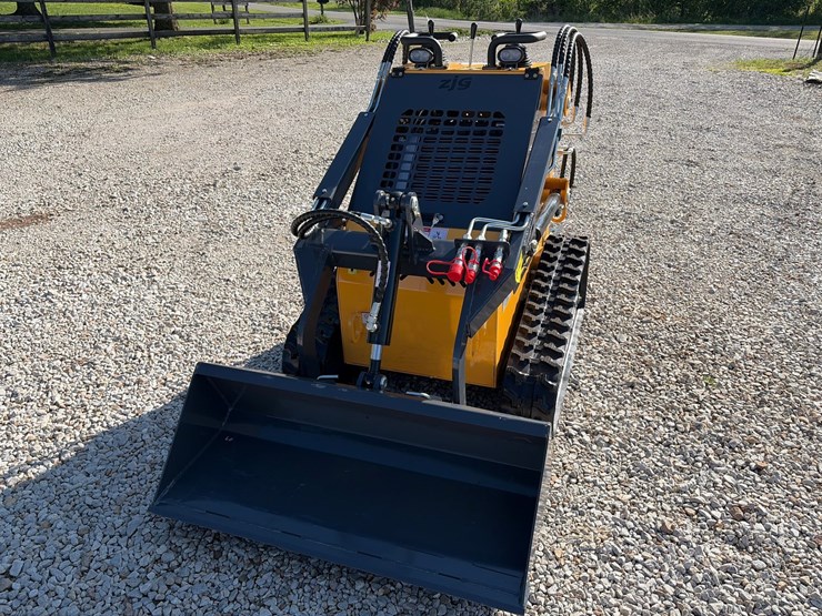 #205-•-unused-2026-zjg-zj-380-mini-skid-steer-loader-image-2