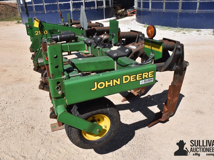 2011-john-deere-2100-image-15