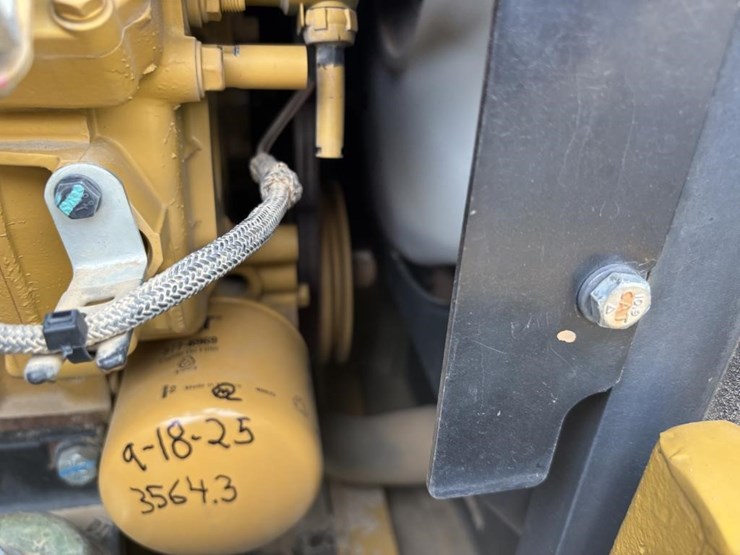 2015-caterpillar-305e2-cr-image-57