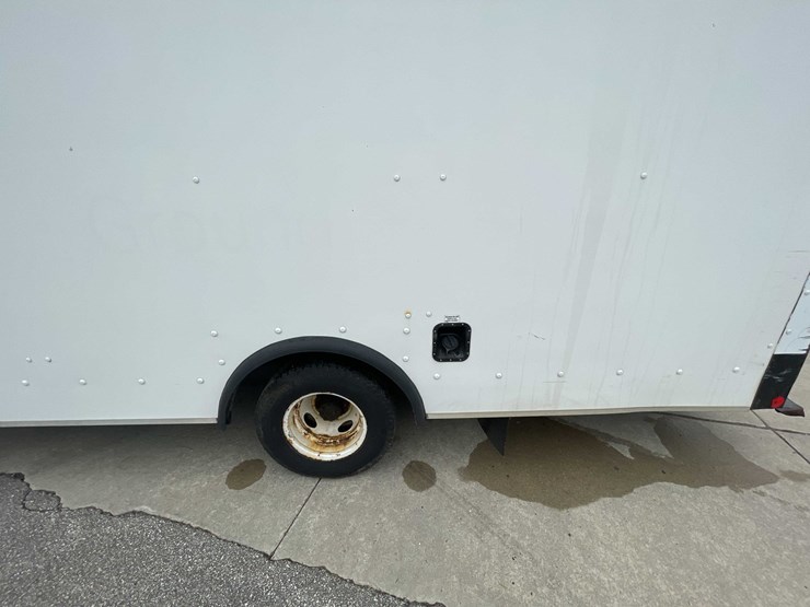 2017-ford-e450-image-24