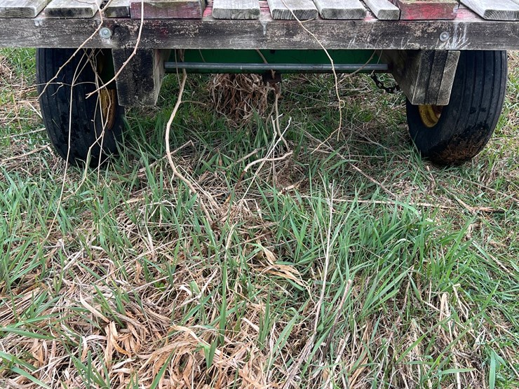 #9575-•-16'-hay-wagon-on-john-deere-running-gear-image-9