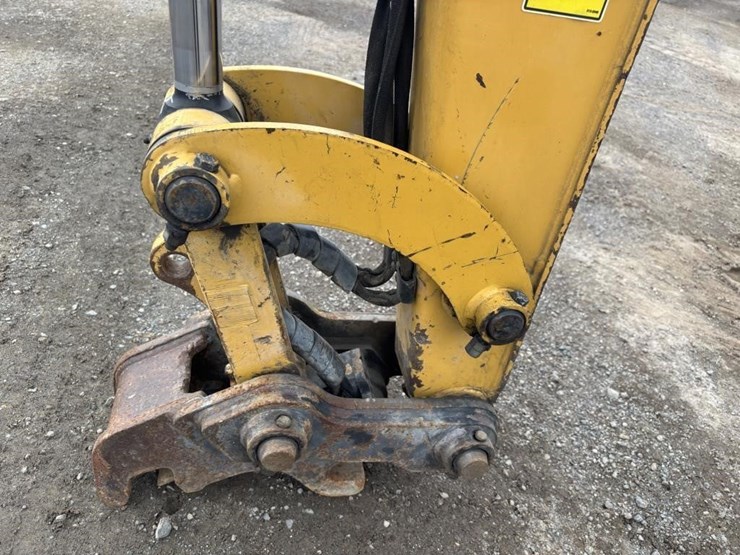 2015-caterpillar-305e2-cr-image-17