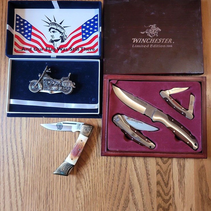 Collection of Winchester and Parker-Imai Folding Knives
