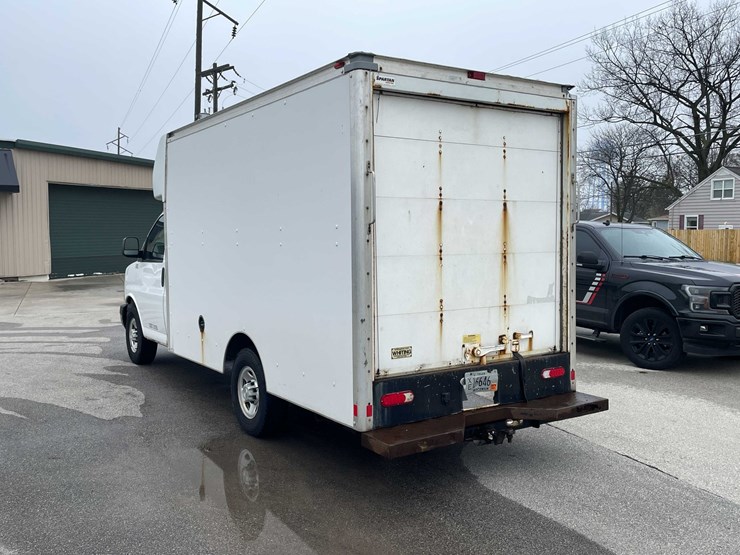2016-chevrolet-3500-image-7