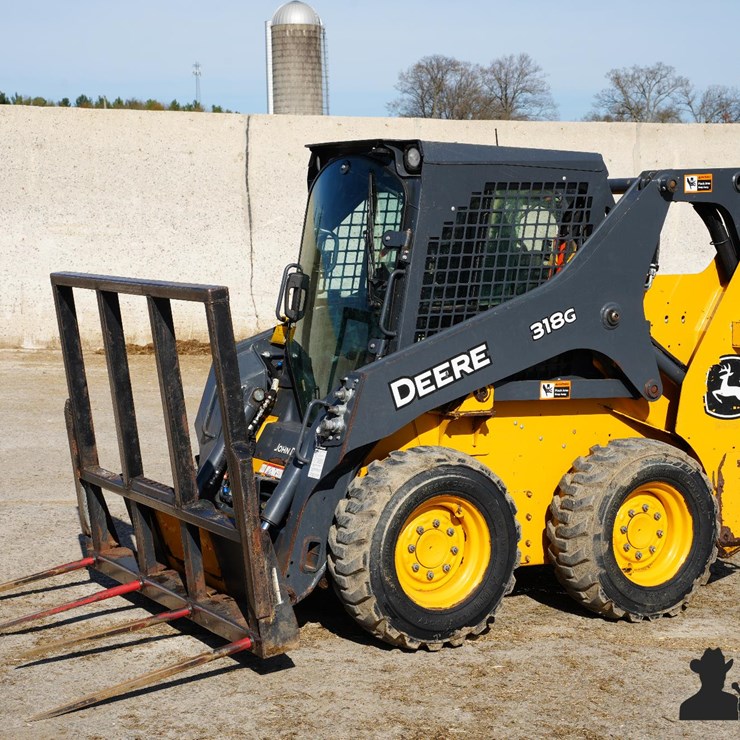 2022 DEERE 318G