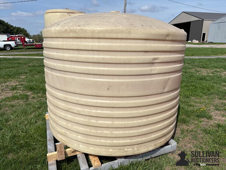 solar-1,200-gal-poly-tank-image-7