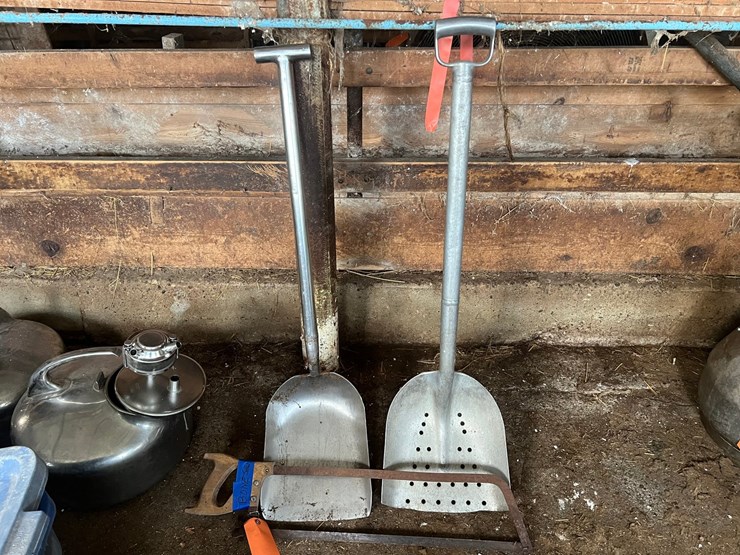 #9622-•-stainless-shovels-and-bone-saw-image-1