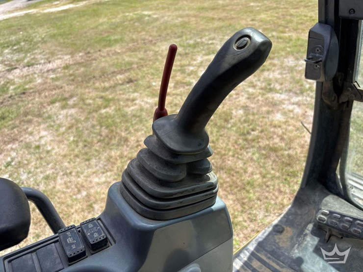 2019-deere-210g-image-34