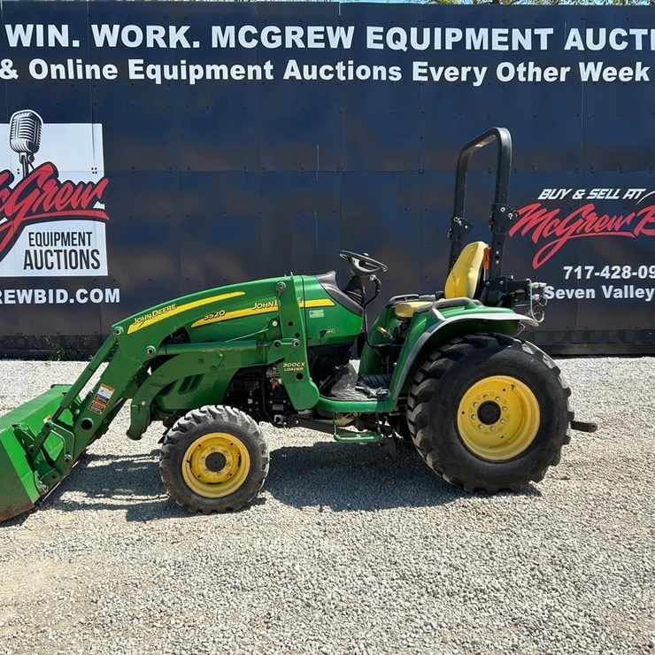 JOHN DEERE 3520