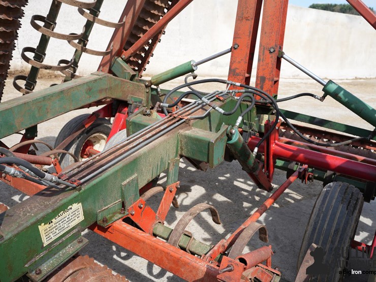 brillion-2602-20'-cultimulcher-image-15