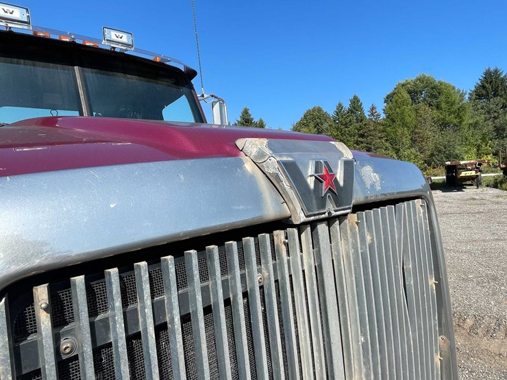 #203-•-2011-western-star-semi-tractor-(has-wi-title)-(forestville,-wi)-image-20