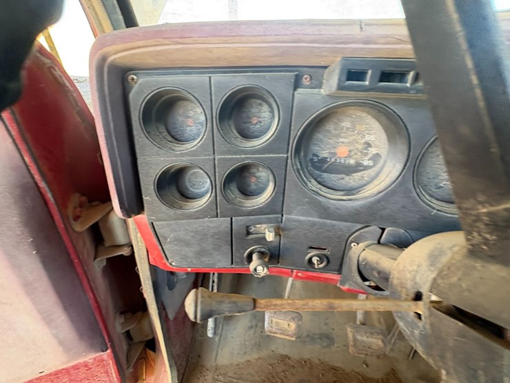 #42070-•-1984-cheverolet-c7-t/a-water-truck-vin:-1gbj7d1b3ev103757-image-51