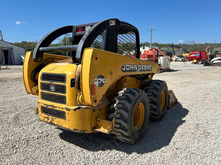 john-deere-270-image-4